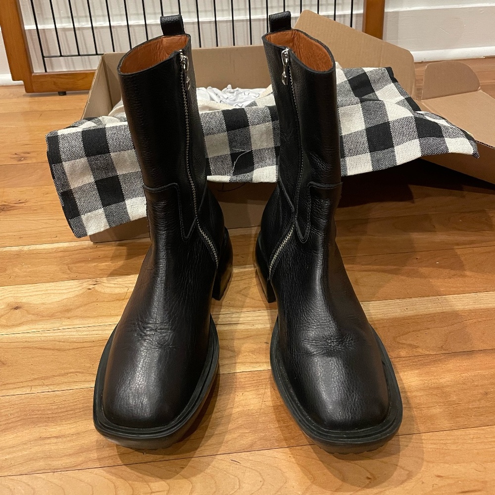 Either/Or Black Leather Camp Boots NWB size 38